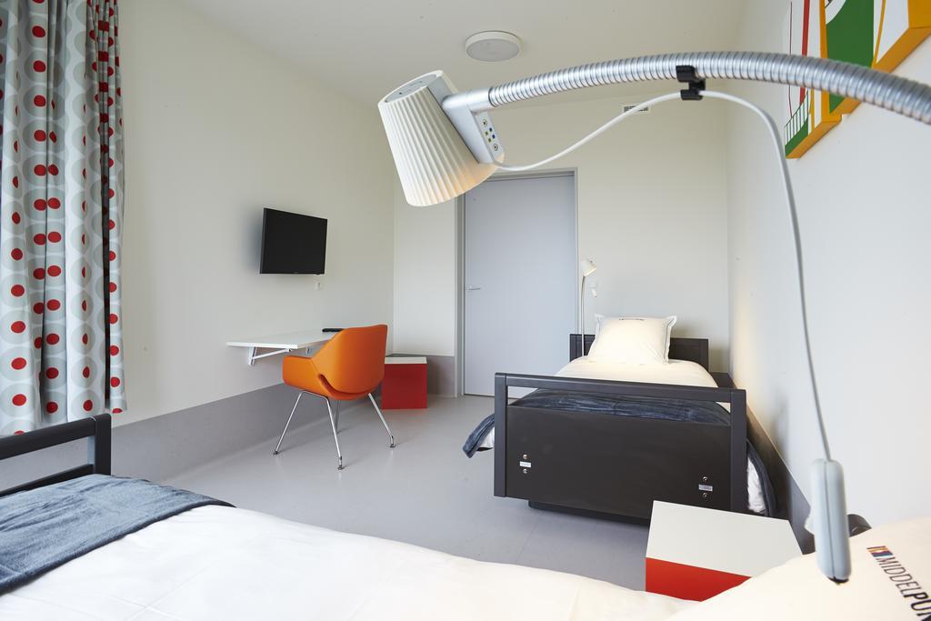Hotel Middelpunt - Gratis Parking - Ontbijt Inbegrepen! 米德尔克尔克 客房 照片