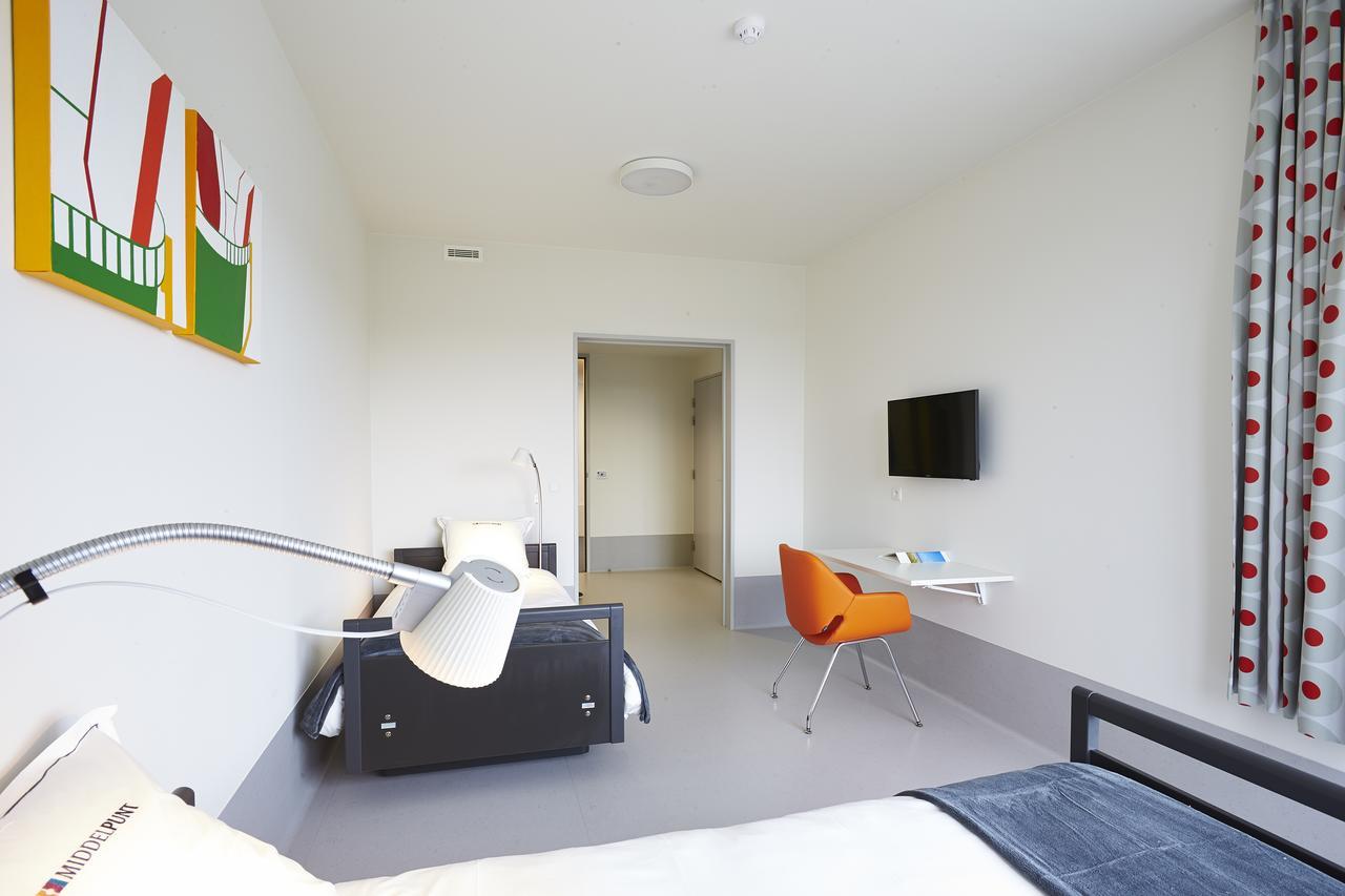 Hotel Middelpunt - Gratis Parking - Ontbijt Inbegrepen! 米德尔克尔克 外观 照片